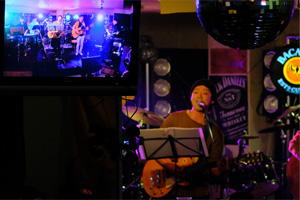 写真:テレビモニター