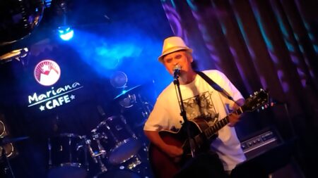写真：Mariana CAFE Acoustic Live