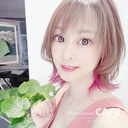 写真:Mariana CAFE Booking Live