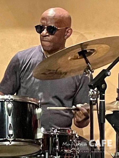 写真:Larry Ransome Birthday Special LIVE