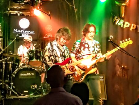 写真：Mariana CAFE Booking Live