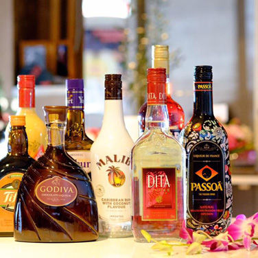 写真：リキュール系カクテル各種